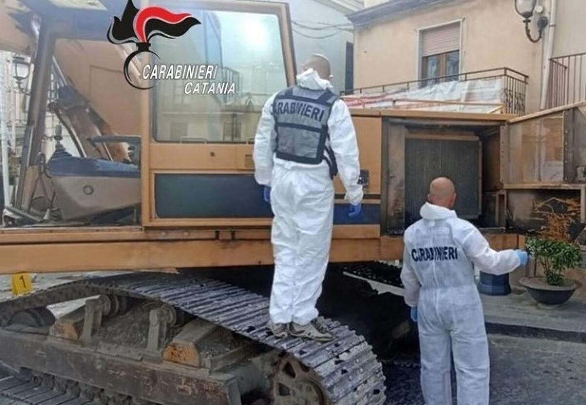 Raddusa: i Carabinieri  arrestano un 57enne catanese per la "spaccata" al bancomat - 