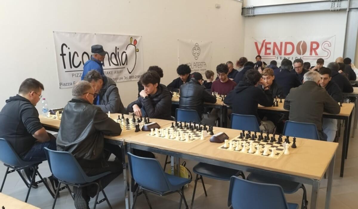 Caltagirone, al torneo "Gran Rapid d'Autunno" 42 i partecipanti. Il calatino Salvatore Sciuto vince la sezione under 18 - 