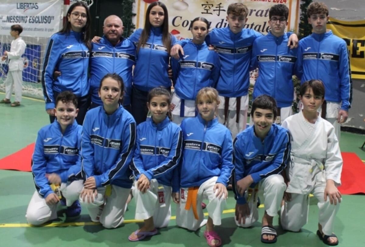 Karate: ottimi risultati per la delegazione Antares Scuola Karate di Caltagirone alla IV Coppa Natale - 