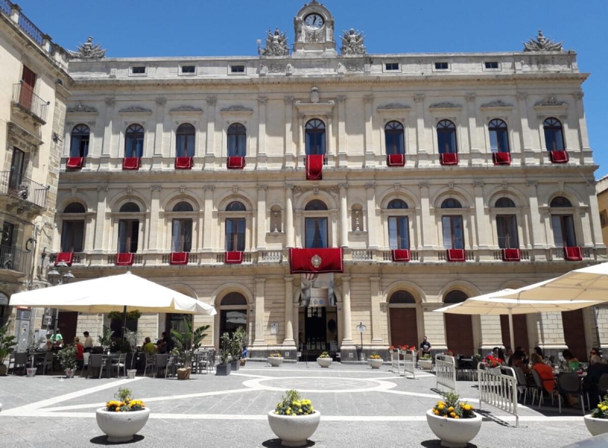 Caltagirone: comunicazioni e avvio della trattazione di argomenti all'ordine del giorno del Consiglio comunale - 