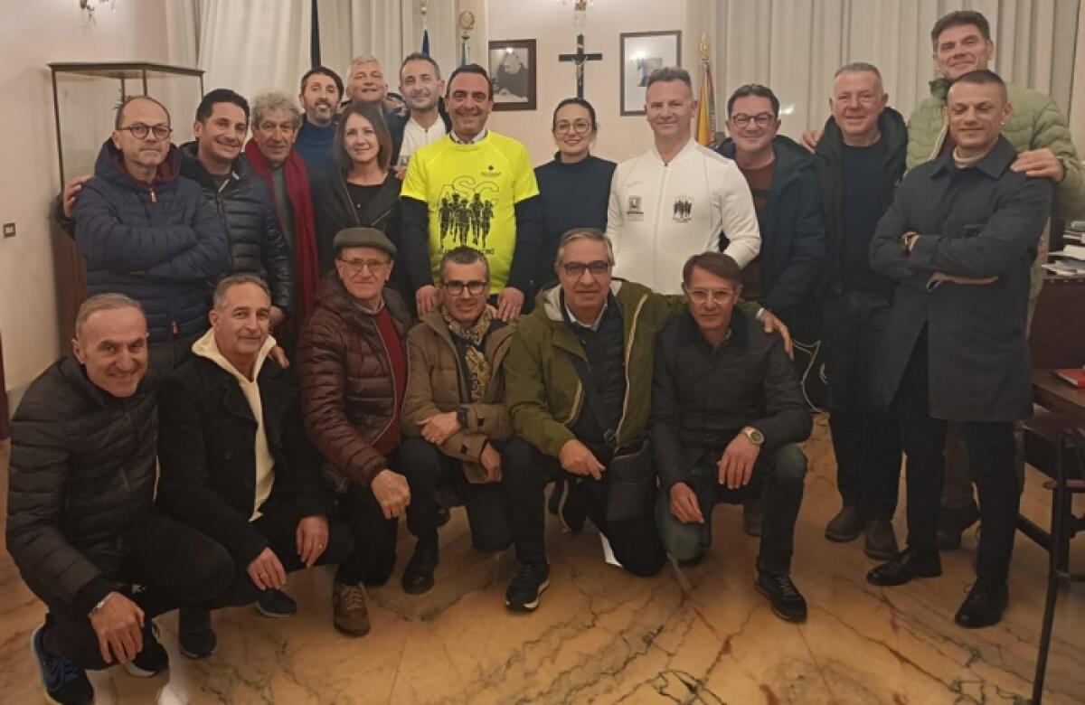 Caltagirone: delegazione dell'"Atletica Sabatino" ricevuta in municipio dal sindaco e dall'assessora - 