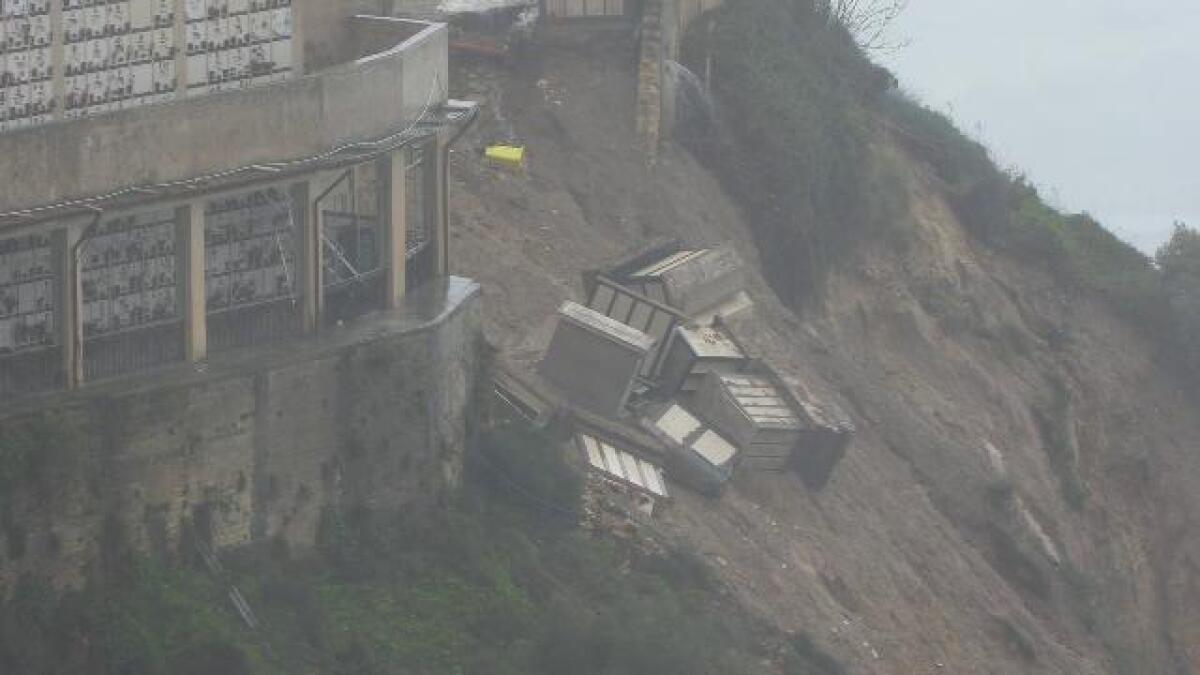 Mineo: catastrofe del cimitero, sabato 22 febbraio, il sindaco Mistretta convoca una conferenza stampa - 