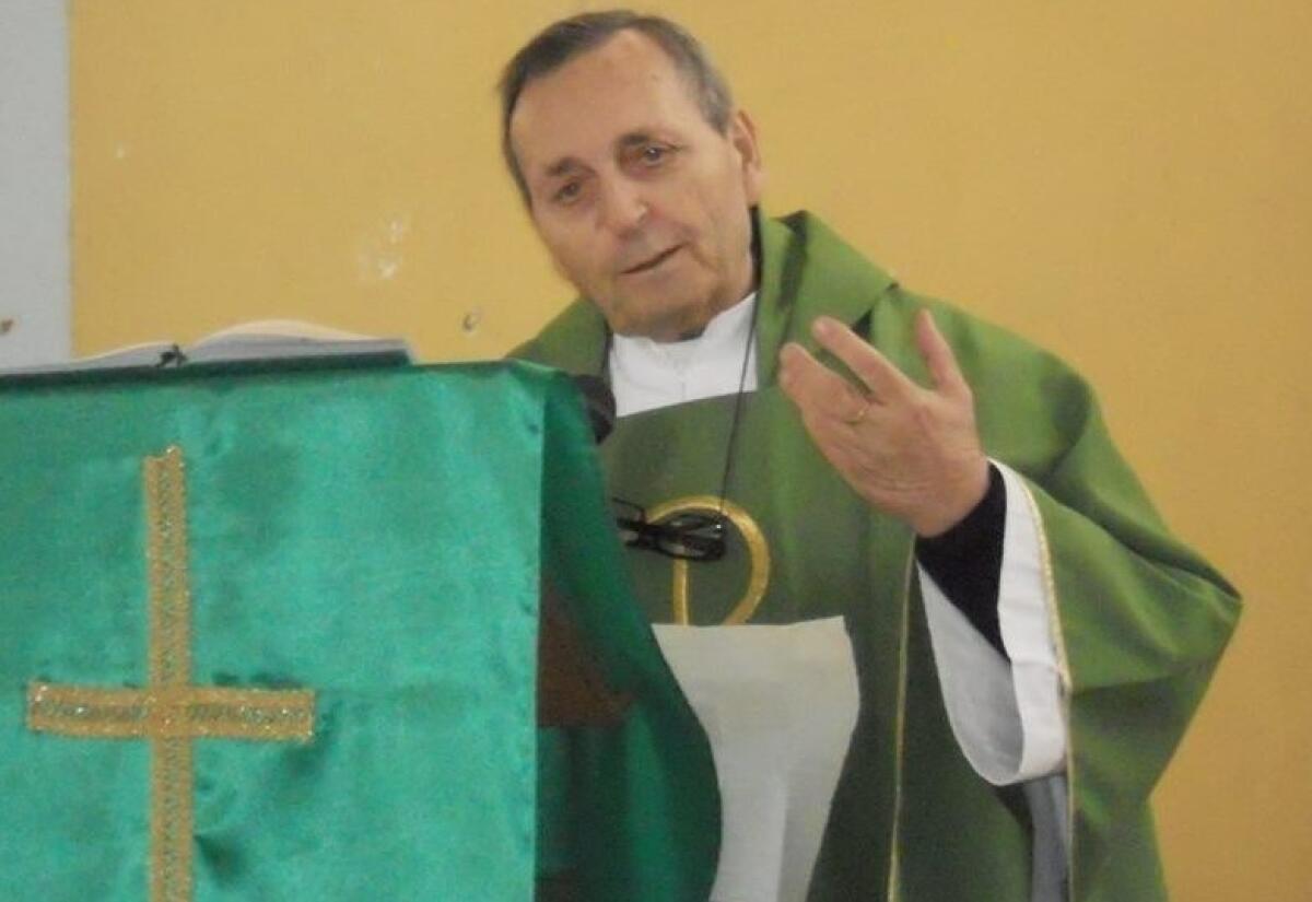 Caltagirone: la morte di Don Giacomo Scarlatella, sabato 15 marzo i funerali alla Sacra Famiglia - 