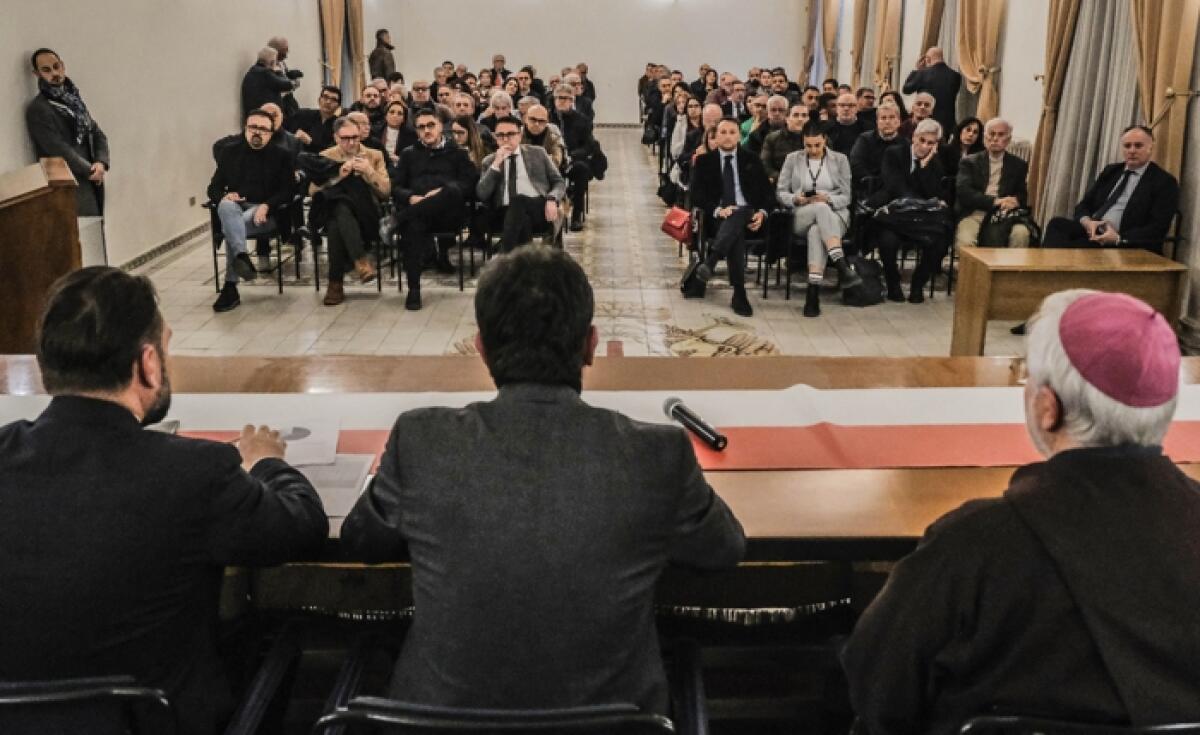 Caltagirone: incontro in municipio sulle problematiche della sanità calatina - 