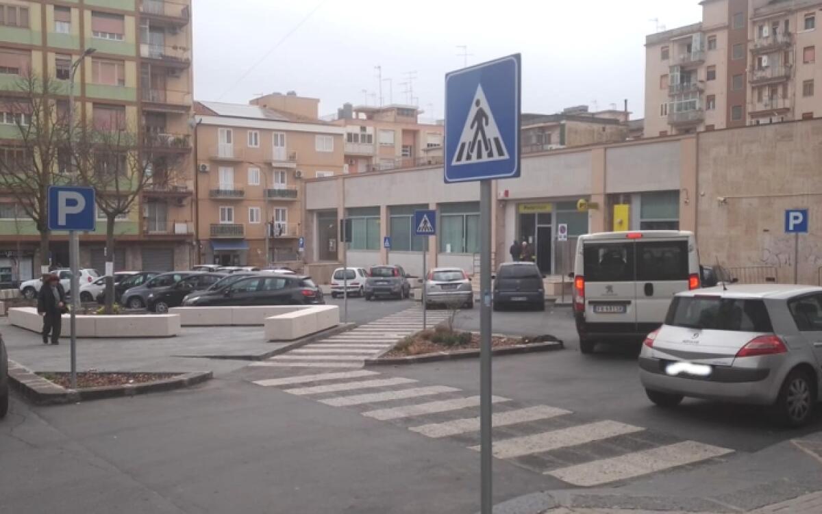 Caltagirone: in piazza della Rinascita e in via Dante Alighieri  la segnaletica orizzontale - 