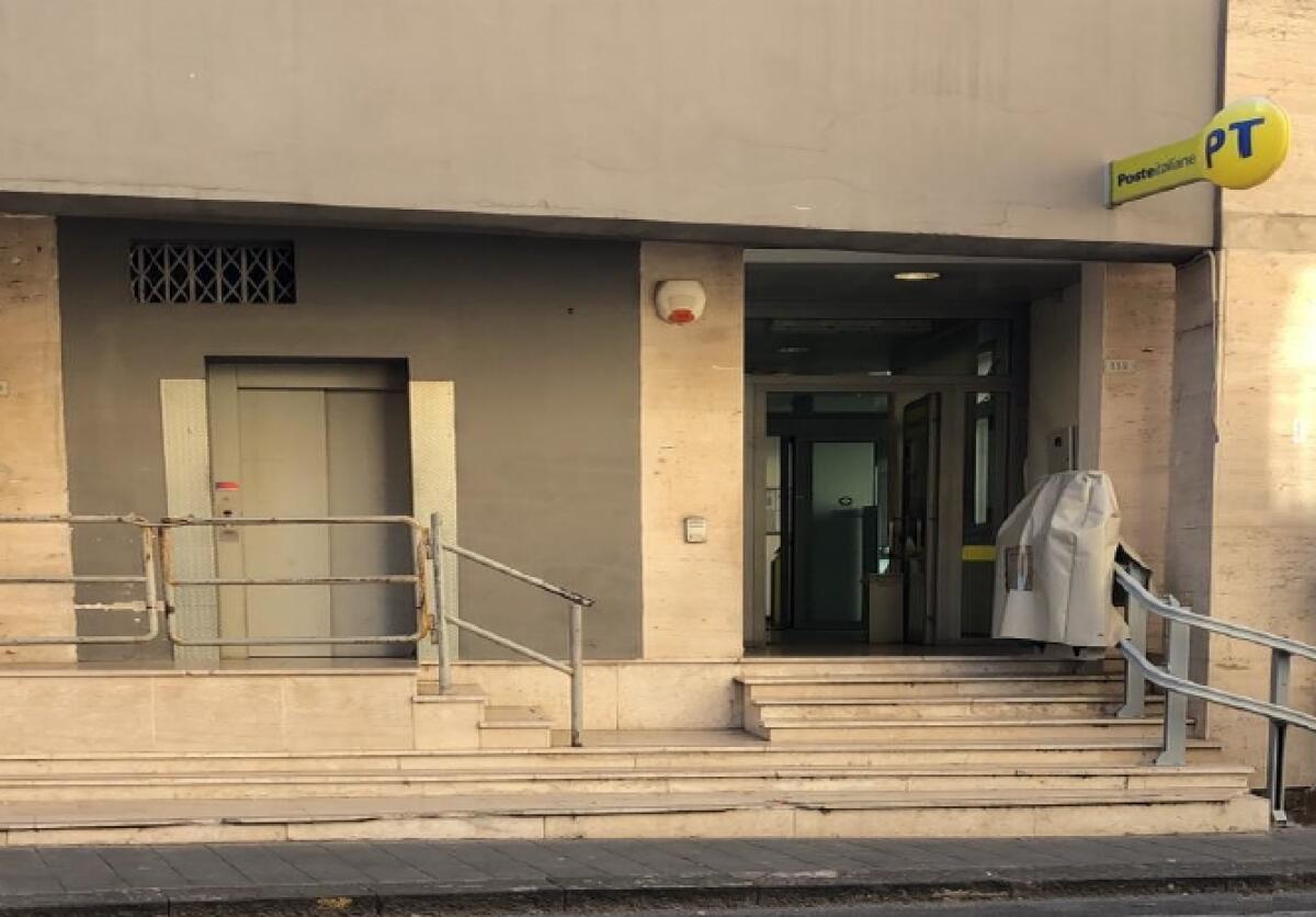 Vizzini: rapina e violento scippo all'ufficio Postale - 