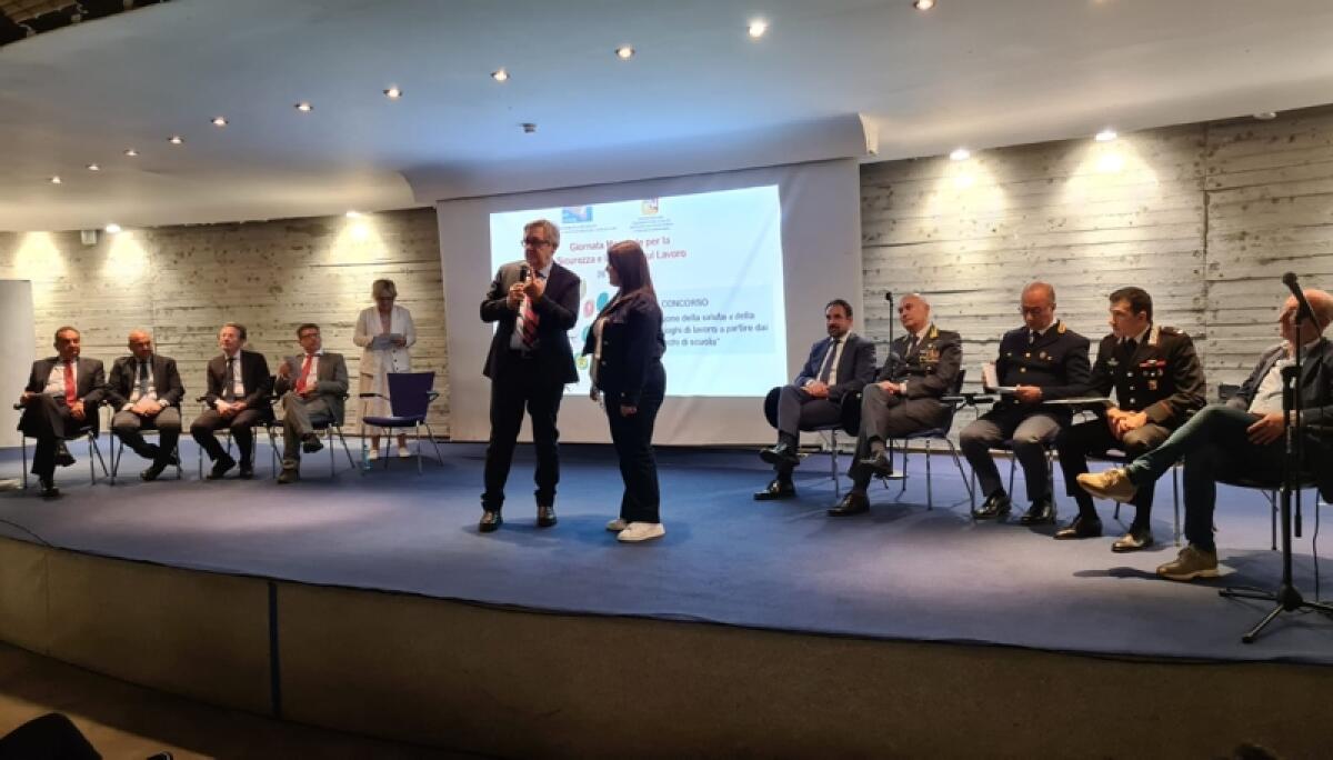 Giornata Mondiale per la Sicurezza e Salute sul Lavoro: premiato l'Istituto Majorana-Arcoleo di Caltagirone, con il progetto artistico intitolato “Fai la differenza” - 