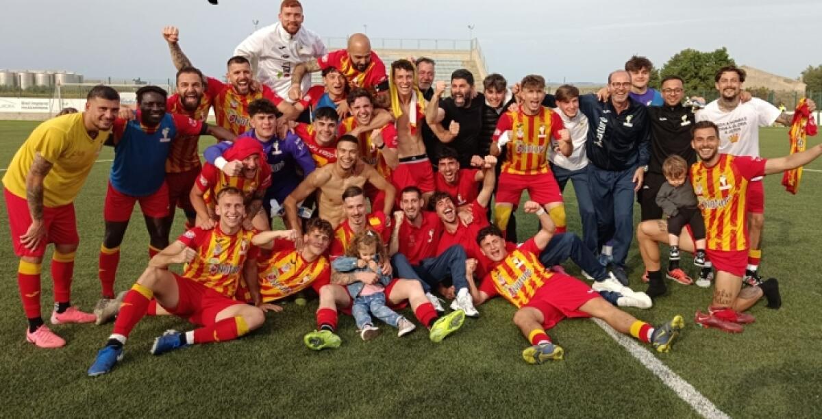 Calcio: il Mazzarrone è salvo e si assicura la permanenza nel campionato di Eccellenza - 