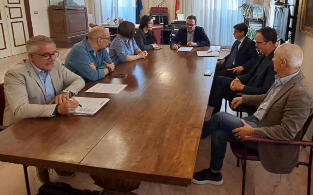Caltagirone: incontro al municipio per i lavoratori esclusi dal Convitto Inps e trovare una soluzione - 