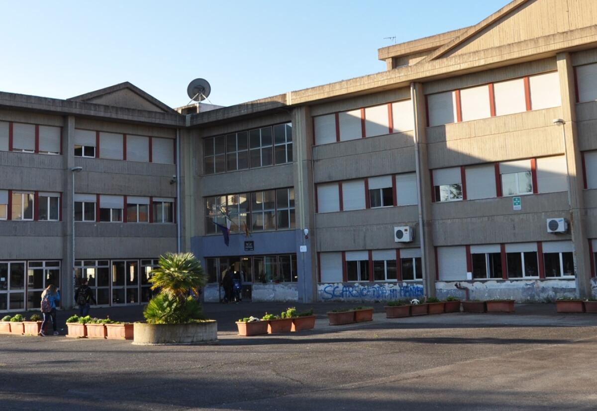 Caltagirone, referendum del 8 e 9 giugno: le sezioni 29, 30, 31, 32 e 33 sono trasferite all'Istituto Superiore "Majorana-Arcoleo", situato in via Piersanti Mattarella - 