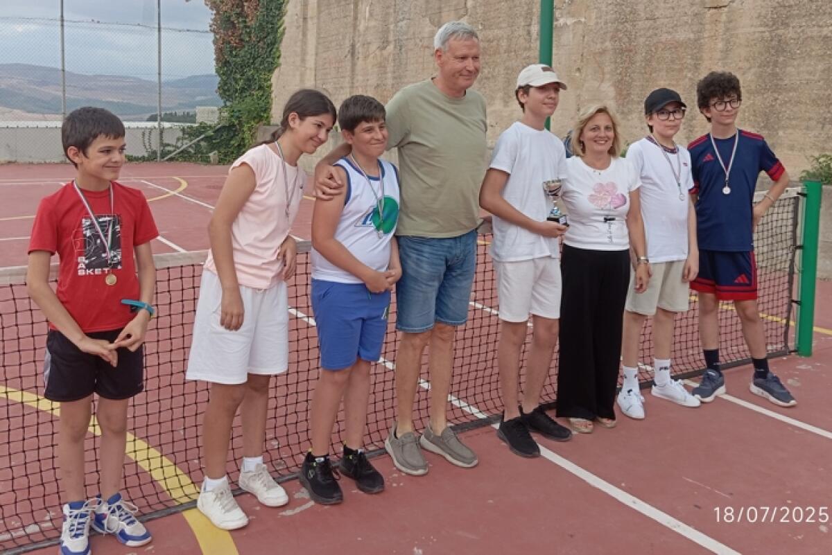 Vizzini: grande successo per il primo torneo juniores di tennis intitolato alla memoria di Mario Oliveri - 
