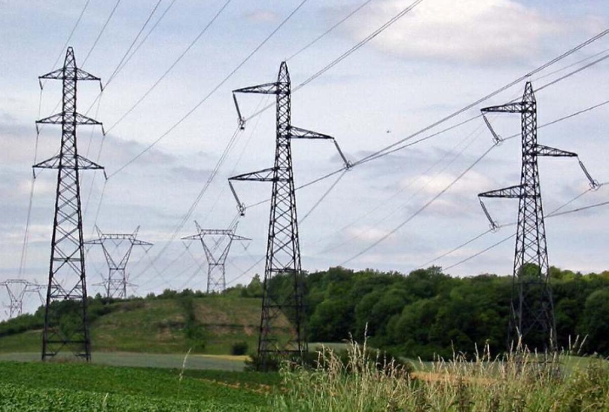 Blackout a ripetizione a Caltagirone e nel territorio Calatino: “Serve un nuovo progetto per la rete elettrica” - 