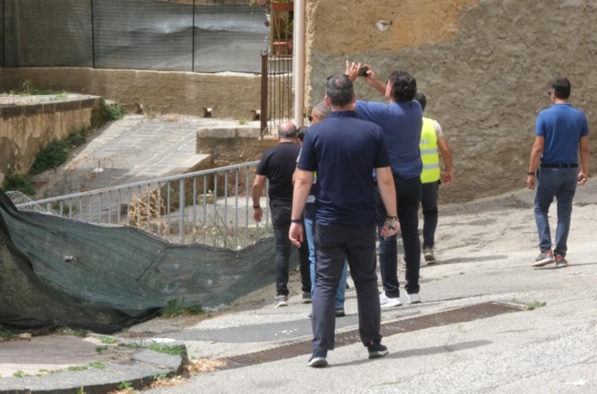 Caltagirone: dissesto idrogeologico nel quartiere di Maria Santissima del Ponte, sopralluogo della Protezione Civile regionale - 