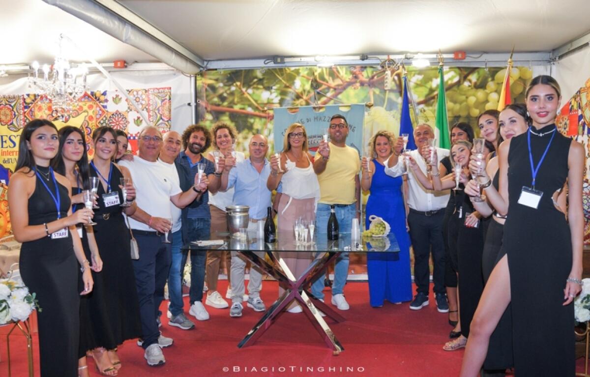 Mazzarrone: tutto pronto per il Festival Internazionale dell'Uva da Tavola IGP, tra musica, sapori e tradizione - 