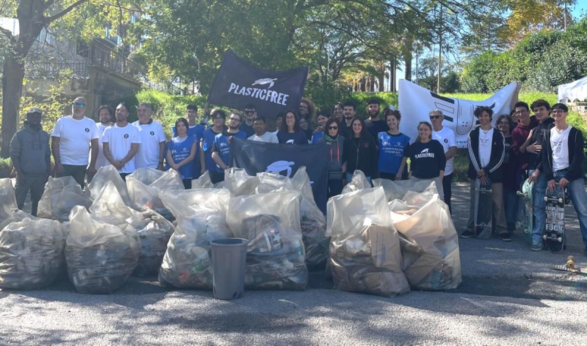 Caltagirone: Via Peppino Alì ripulita dai volontari, oltre 700 chili di rifiuti raccolti, ma la pulizia resta una sfida per cittadini e istituzioni - 