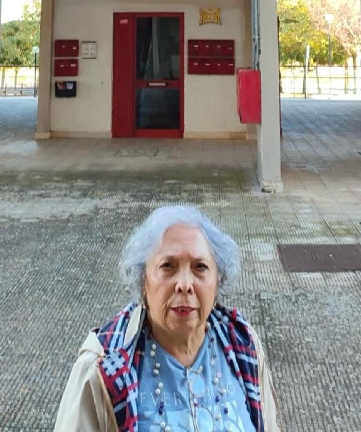 Case popolari di Via Pitrè a Caltagirone: Degrado e promesse non mantenute - 