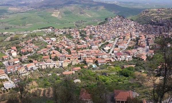 Caltagirone e San Michele di Ganzaria: dall'Assessorato regionale dell'Energia oltre 1,9 milioni per l’efficientamento energetico