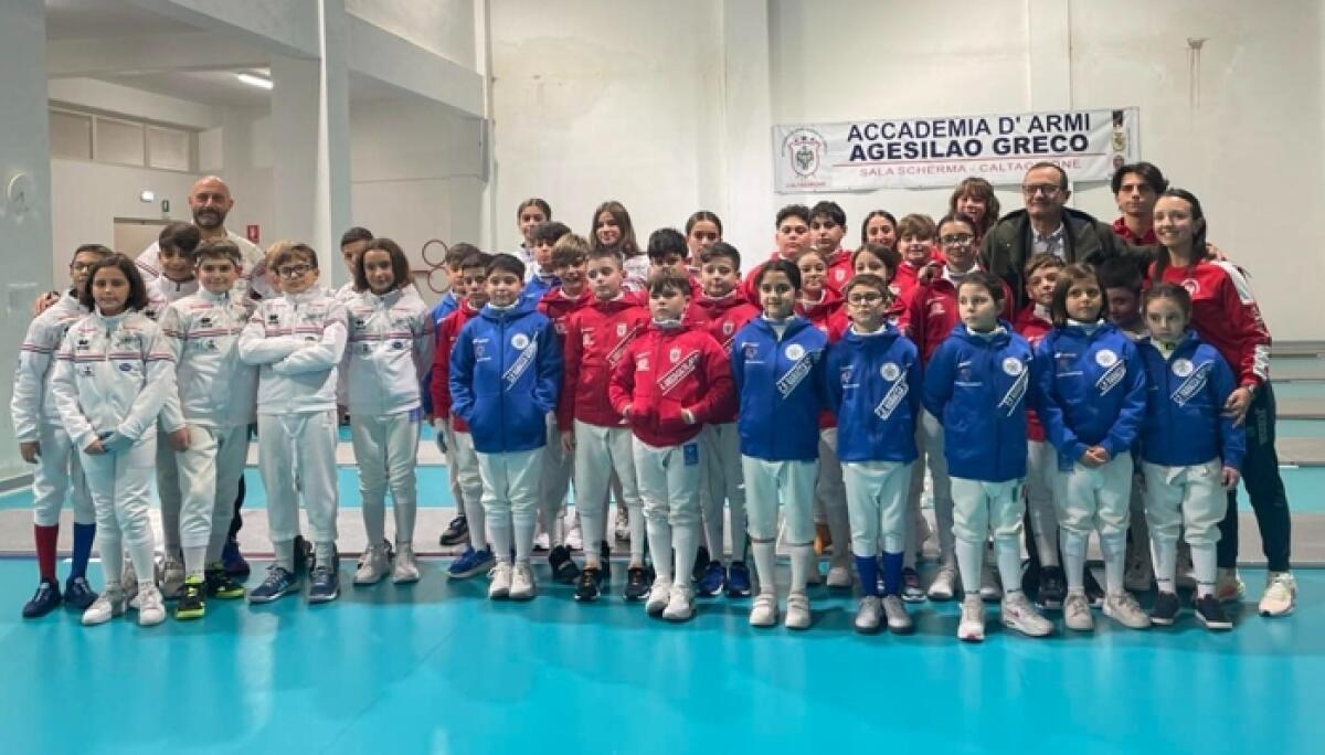 Scherma: allenamento intersala all’insegna della sportività e della passione - 