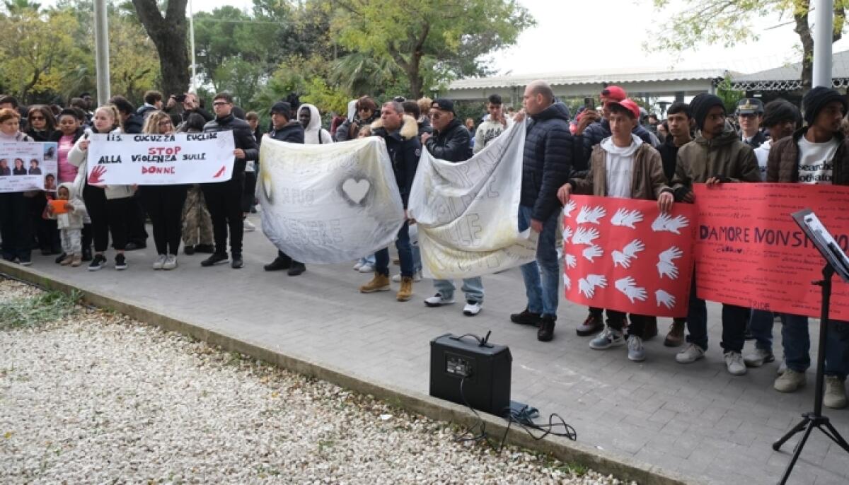 Caltagirone celebra "La giornata internazionale per l’eliminazione della violenza contro le donne" - 