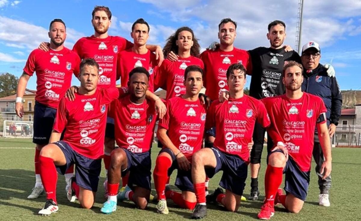 Calcio: L’Atletico Raddusa beffato all’ultimo minuto nel derby con il Castel di Iudica - 