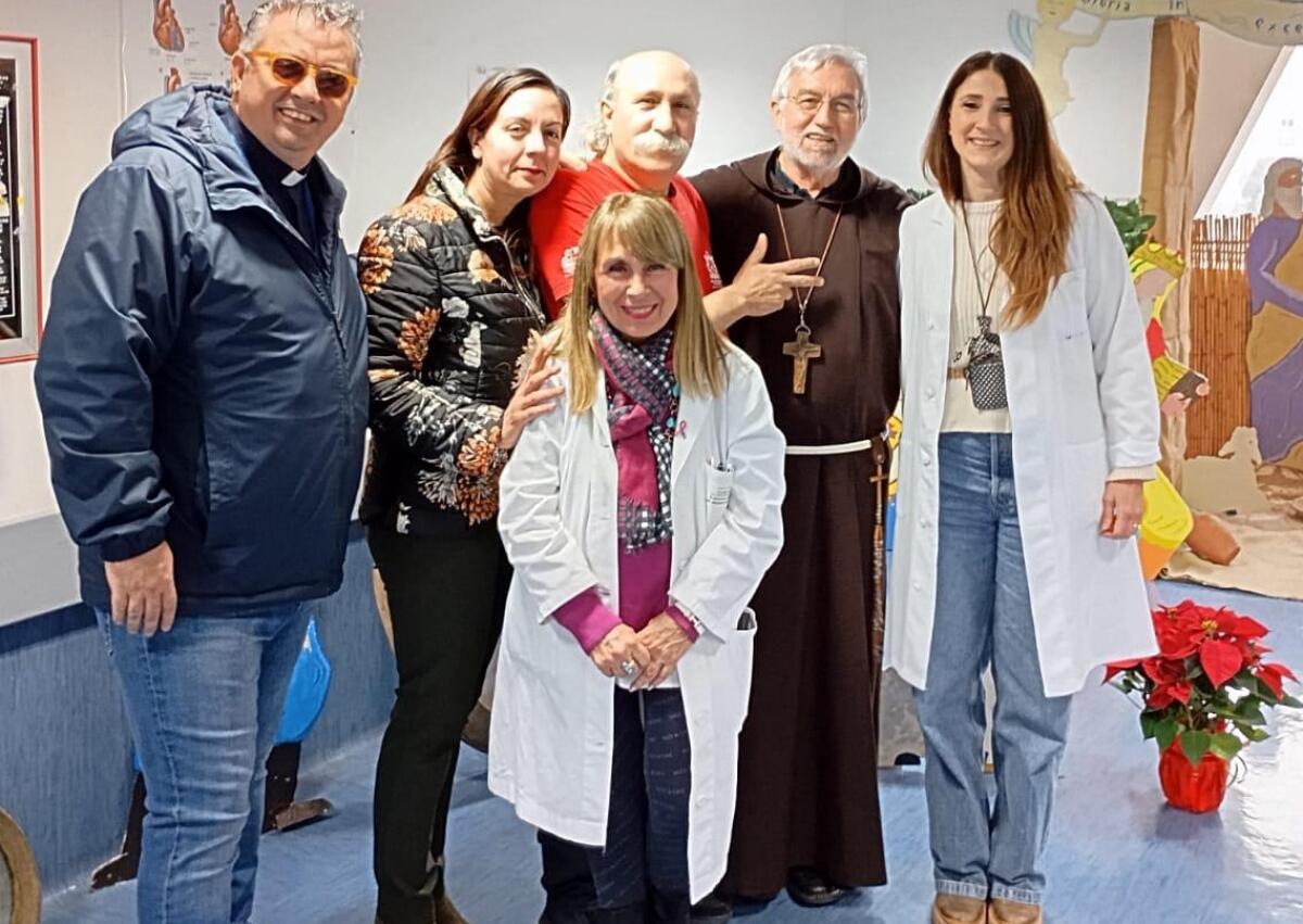 Natale di solidarietà all’Ospedale di Caltagirone e Militello econ la visita del vescovo Peri ai pazienti e personale sanitario - 