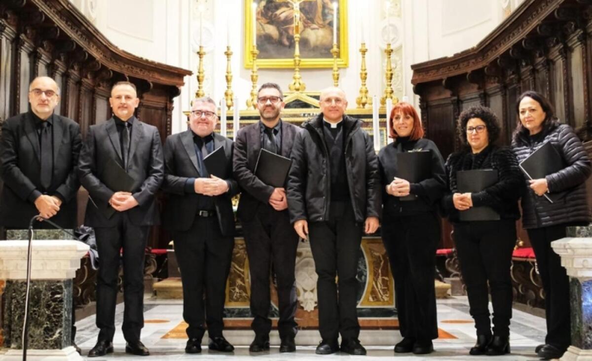Mineo, svelato un Messale del XII secolo: storia, musica e fede nella conferenza-concerto “Puer Natus” - 