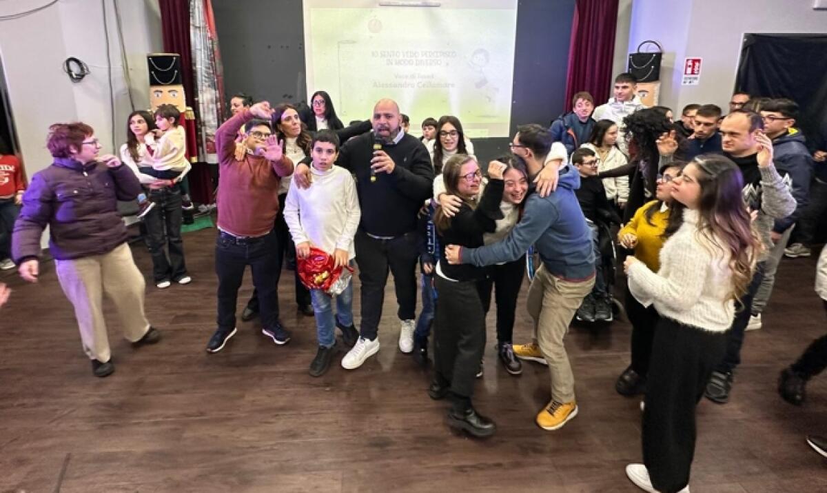 Raddusa, teatro e inclusione: successo per lo spettacolo "Un Natale sotto sequestro" - 