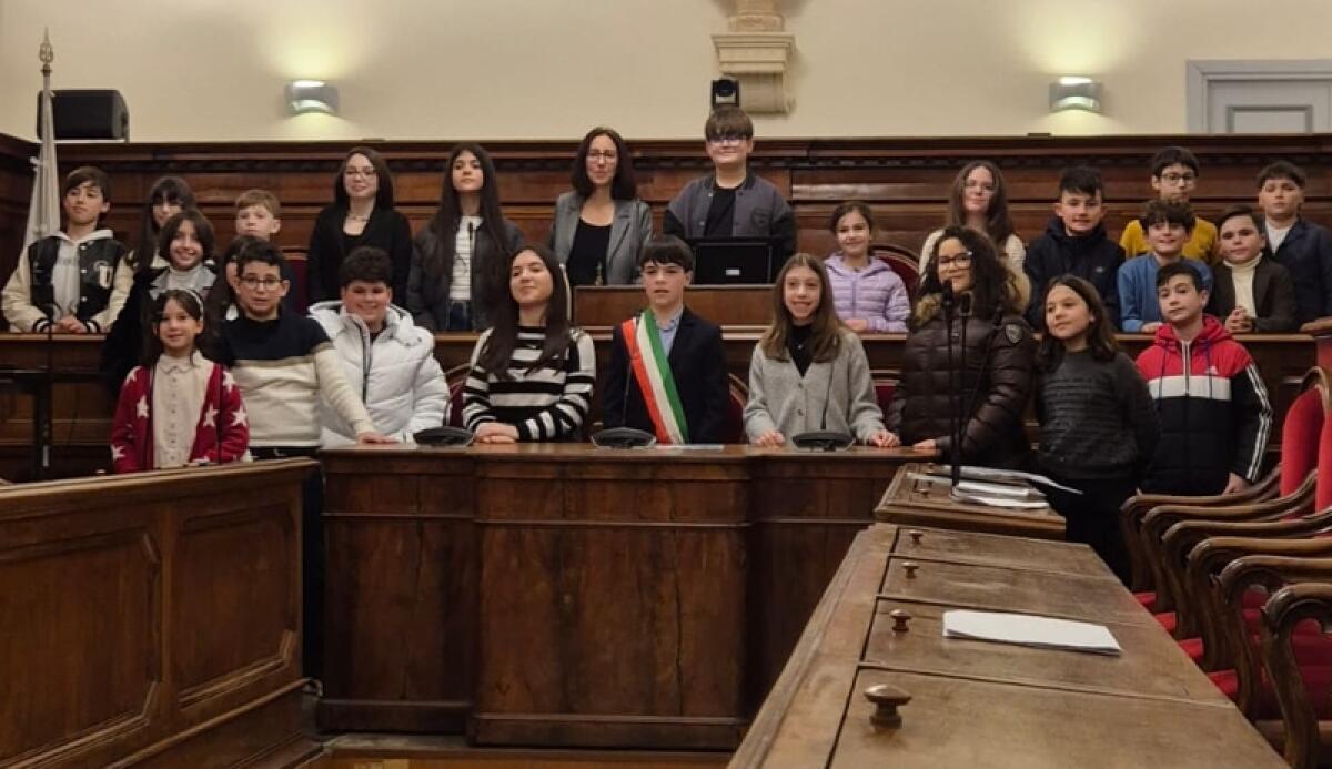 Caltagirone: al lavoro il nuovo Consiglio comunale dei ragazzi guidato dal sindaco Vito Sanfilippo - 