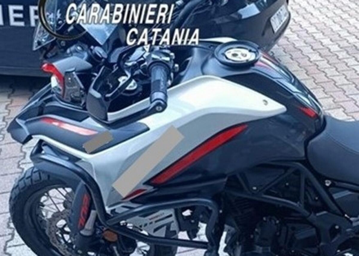 Palagonia, fermato in moto rubata: i Carabinieri arrestano un 42enne per ricettazione - 