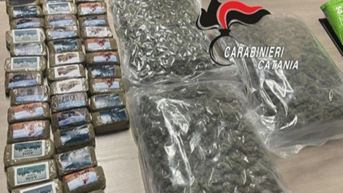 Palagonia, folle fuga sulla statale con 7 kg di droga - 