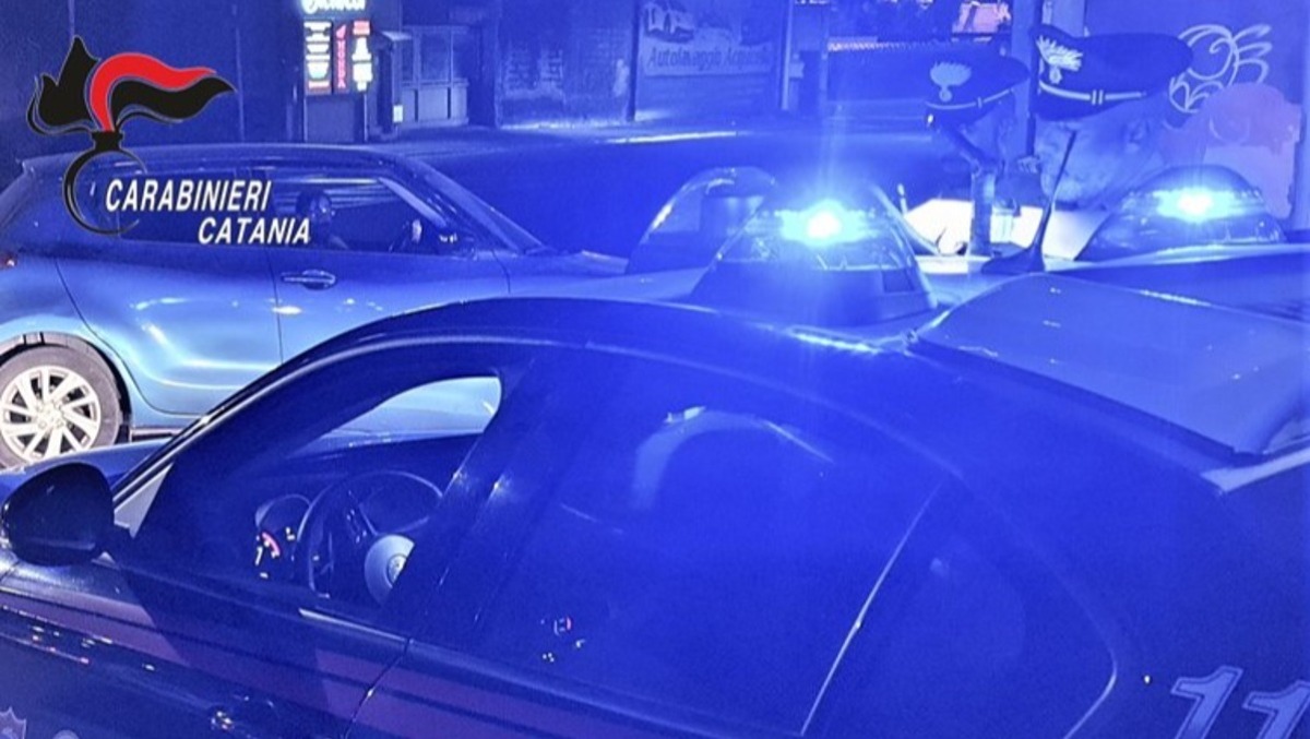 Palagonia: 18enne nasconde la droga nelle parti intime - 