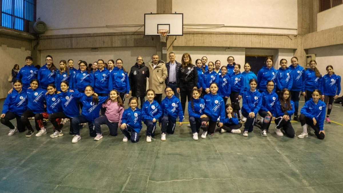 Il Centro Polisportivo Ramacca 1985 apre le porte all'Amministrazione - 