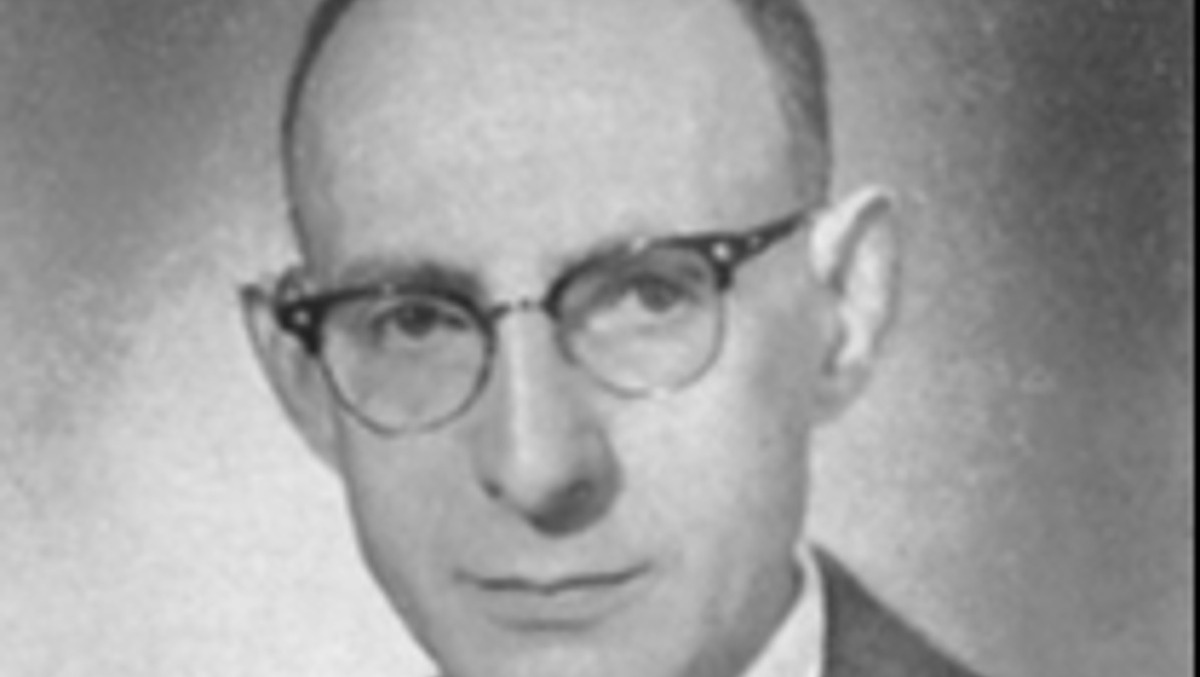 Caltagirone ricorda Fanales: l'omaggio al medico dei poveri - 