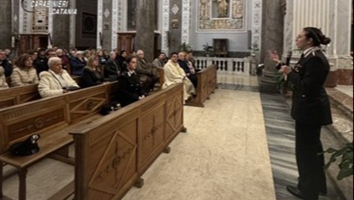 Caltagirone: i Carabinieri in chiesa contro le truffe - 