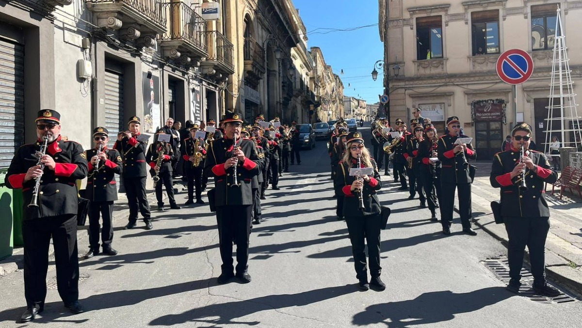 Vizzini inaugura la 49ª Sagra della Ricotta e dei Formaggi - 