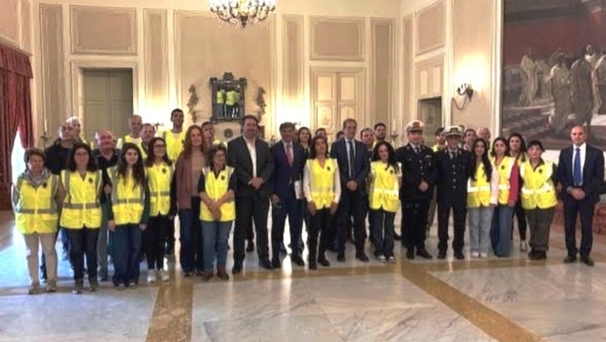 Catania. Rifiuti, al via i primi 36 Ispettori Ambientali Volontari: presidio per decoro e raccolta differenziata - 