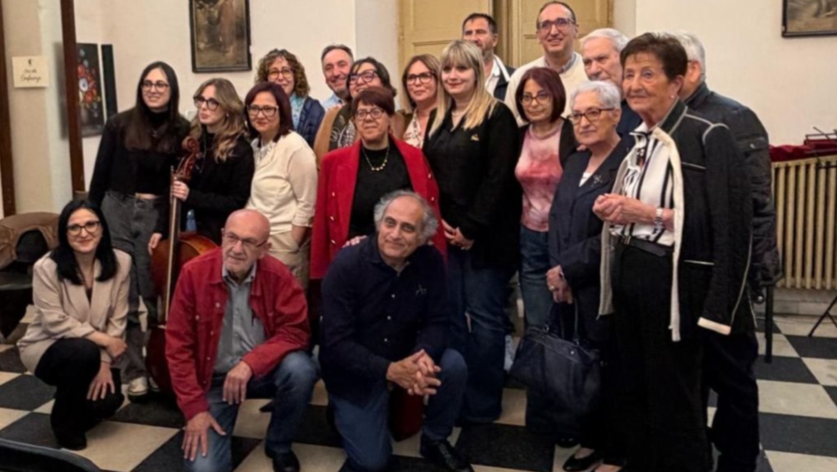 Mineo: i ragazzi” della III^D si ritrovano dopo quarant'anni - 