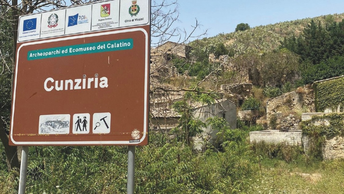 Vizzini, Borgo Cunziria: remake per 12 edifici - 