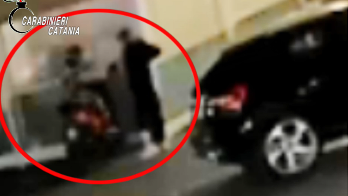 Ramacca, 17enne aggredito e rapinato: un denunciato - 