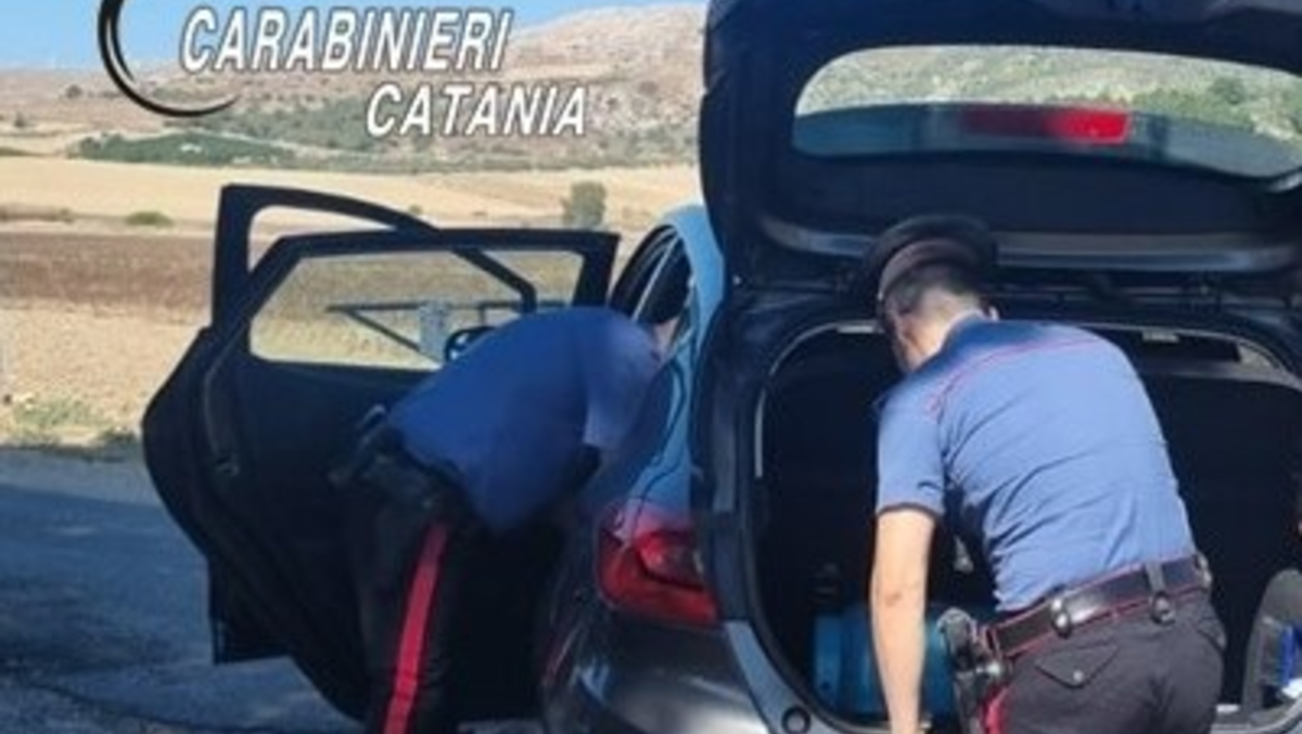 Scordia. Carabinieri arrestano 45enne impedendo possibile tragedia - 
