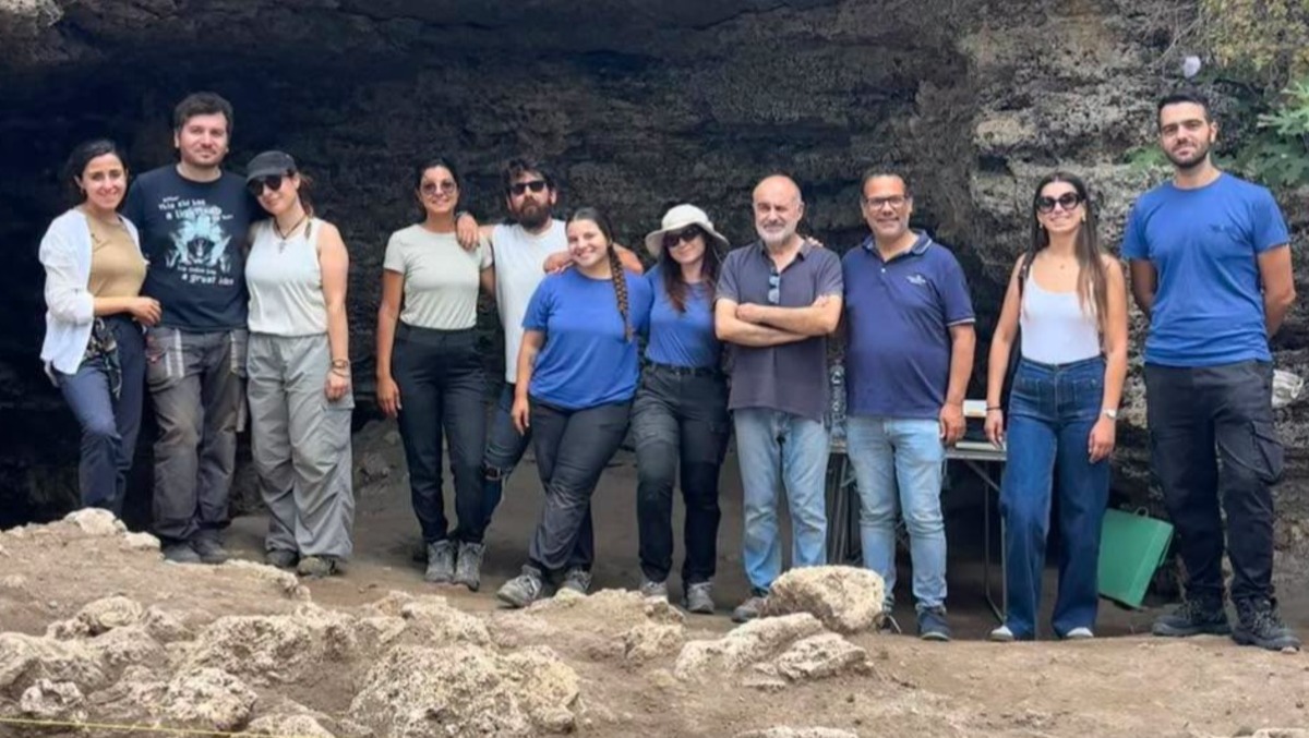 Licodia Eubea: indagini archeologiche alle grotte di Marineo - 