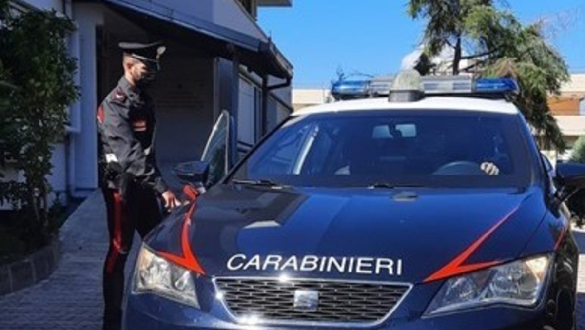 Raddusa, in fiamme il deposito di un'azienda edile - 
