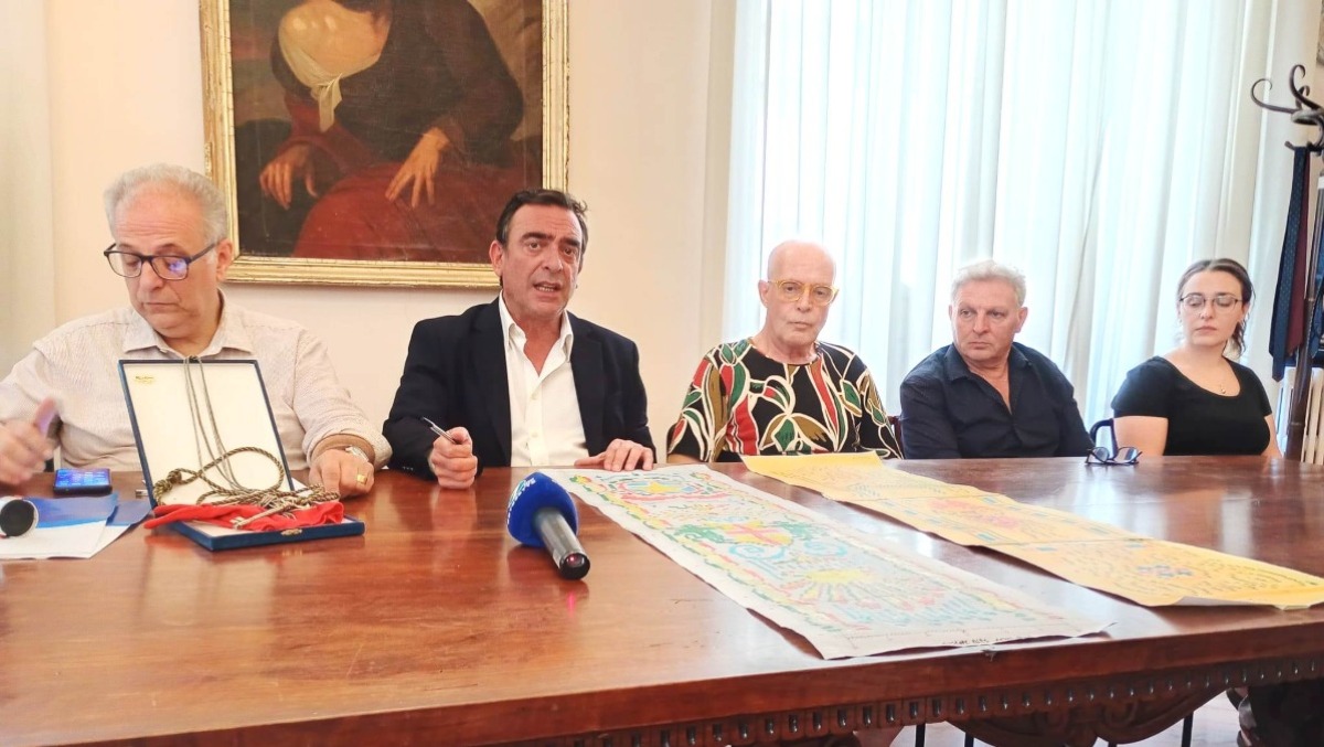 Sere del 24 e 25 luglio a Caltagirone “La Scala illuminata”. Presentanti i disegni - 