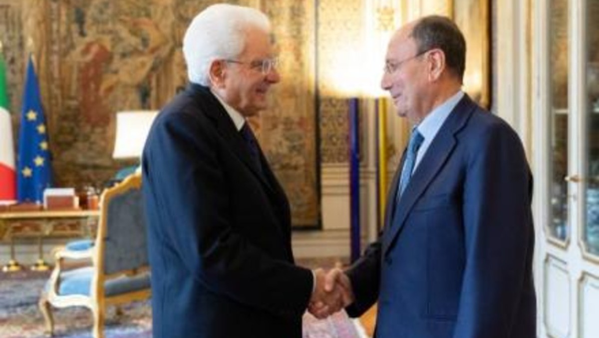 Compleanno Mattarella, gli "auguri" del presidente Schifani - 