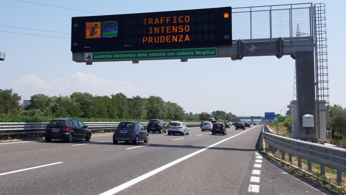 Esodo estivo in Sicilia: traffico e bollino nero sulle autostrade - 