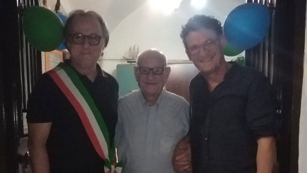 Palagonia in festa per i 100 anni di Rosario Di Corrado - 