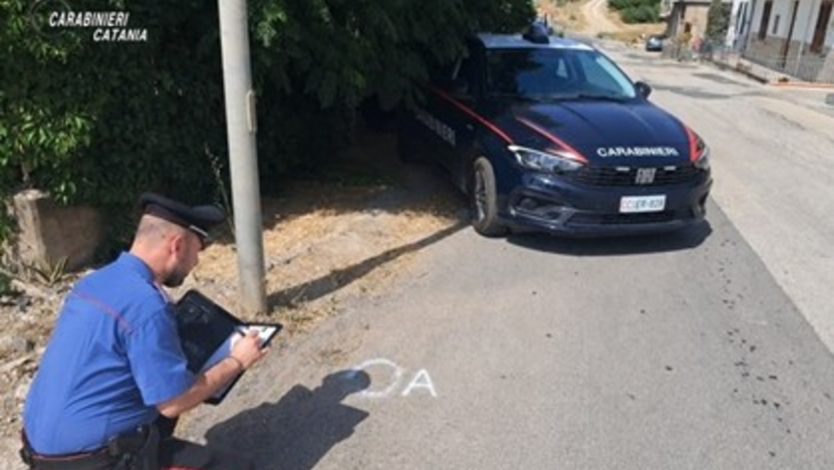 Investe un pedone e fugge: denunciato 24enne nel Catanese - 