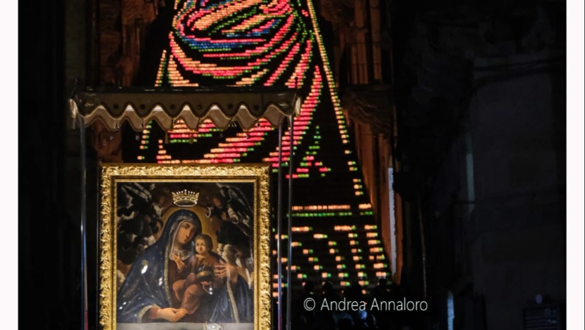 Caltagirone, la Scala s'illumina per Maria SS. del Ponte - Andrea Annaloro