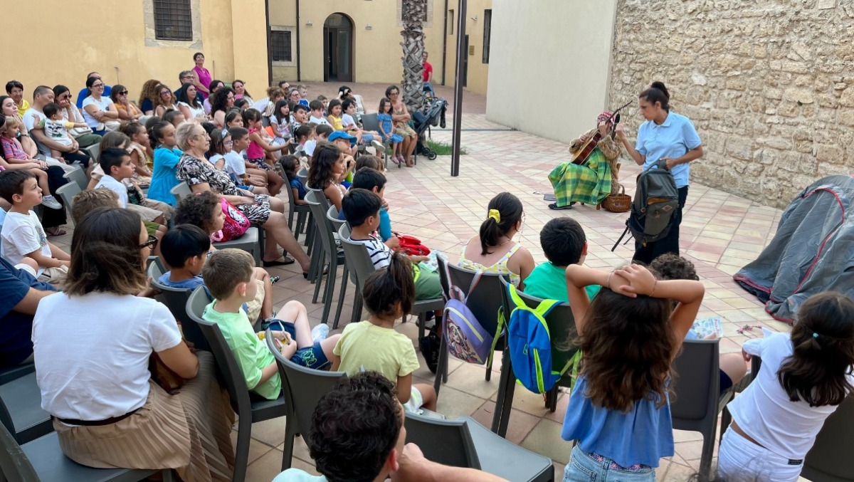 Teatro a Grammichele: in scena "Il brutto anatroccolo" - 