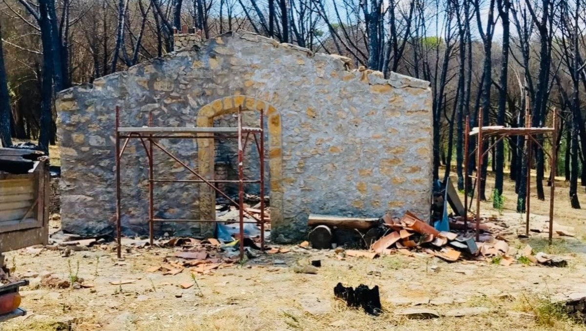 Montagna Ganzaria: parte il restauro del rifugio distrutto - 